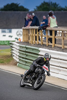 Vintage-motorcycle-club;eventdigitalimages;mallory-park;mallory-park-trackday-photographs;no-limits-trackdays;peter-wileman-photography;trackday-digital-images;trackday-photos;vmcc-festival-1000-bikes-photographs